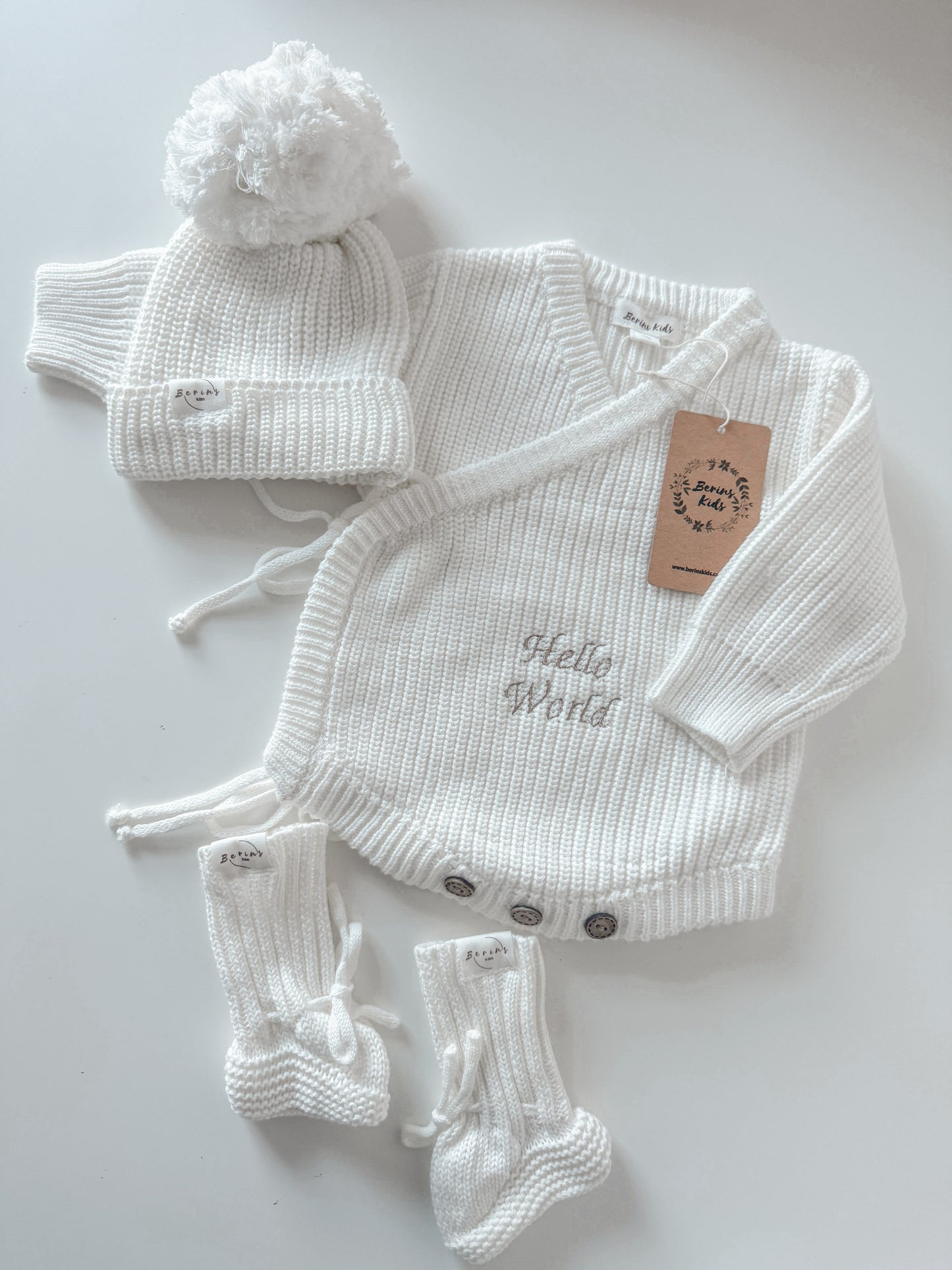 Unisex Baby Gift Hamper 100%Cotton Knit Set of 3 | Personalised Romper, Pom Pom Hat, Booties | Luxury Newborn Gift Set