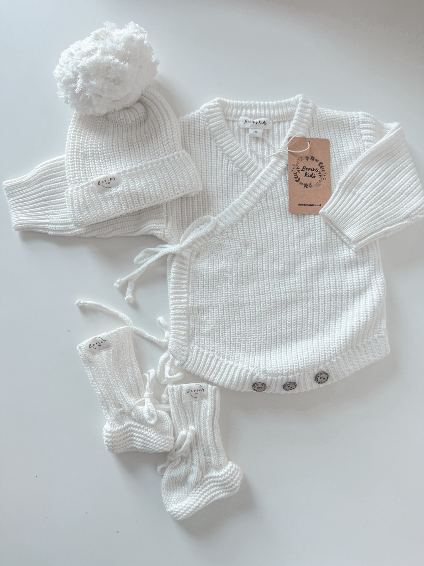 Unisex Baby Gift Hamper 100%Cotton Knit Set of 3 | Personalised Romper, Pom Pom Hat, Booties | Luxury Newborn Gift Set