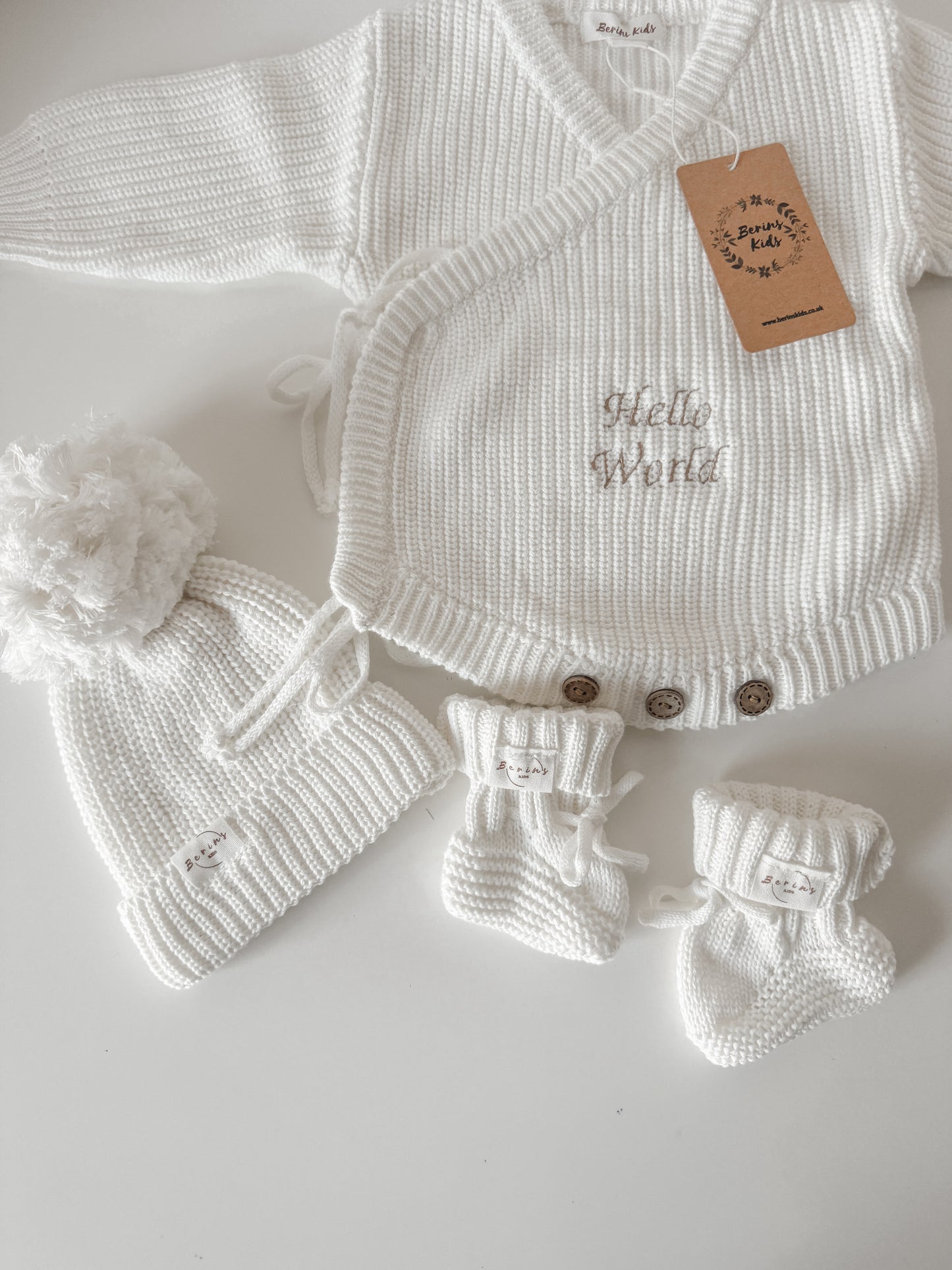 Unisex Baby Gift Hamper 100%Cotton Knit Set of 3 | Personalised Romper, Pom Pom Hat, Booties | Luxury Newborn Gift Set