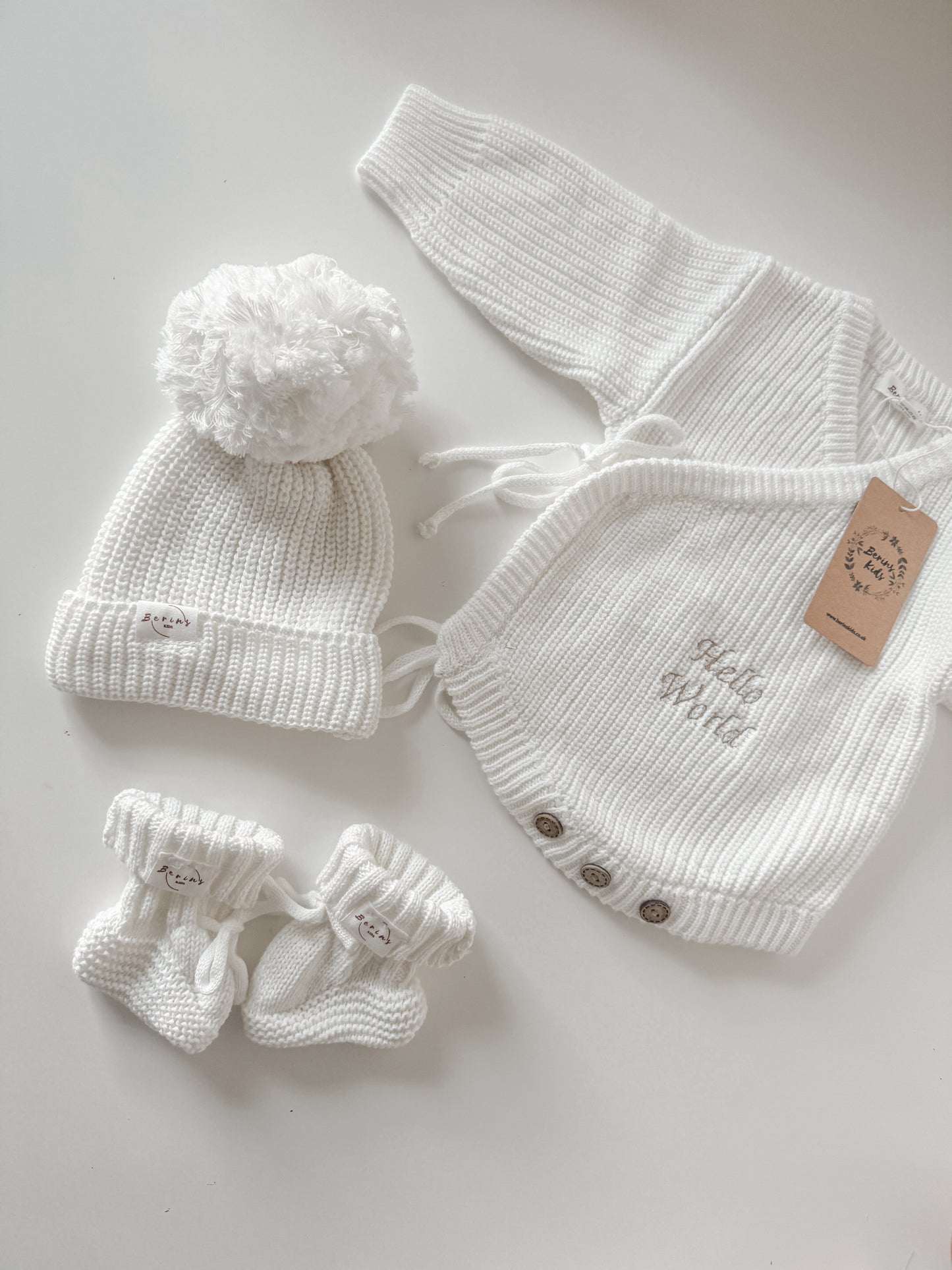 Unisex Baby Gift Hamper 100%Cotton Knit Set of 3 | Personalised Romper, Pom Pom Hat, Booties | Luxury Newborn Gift Set