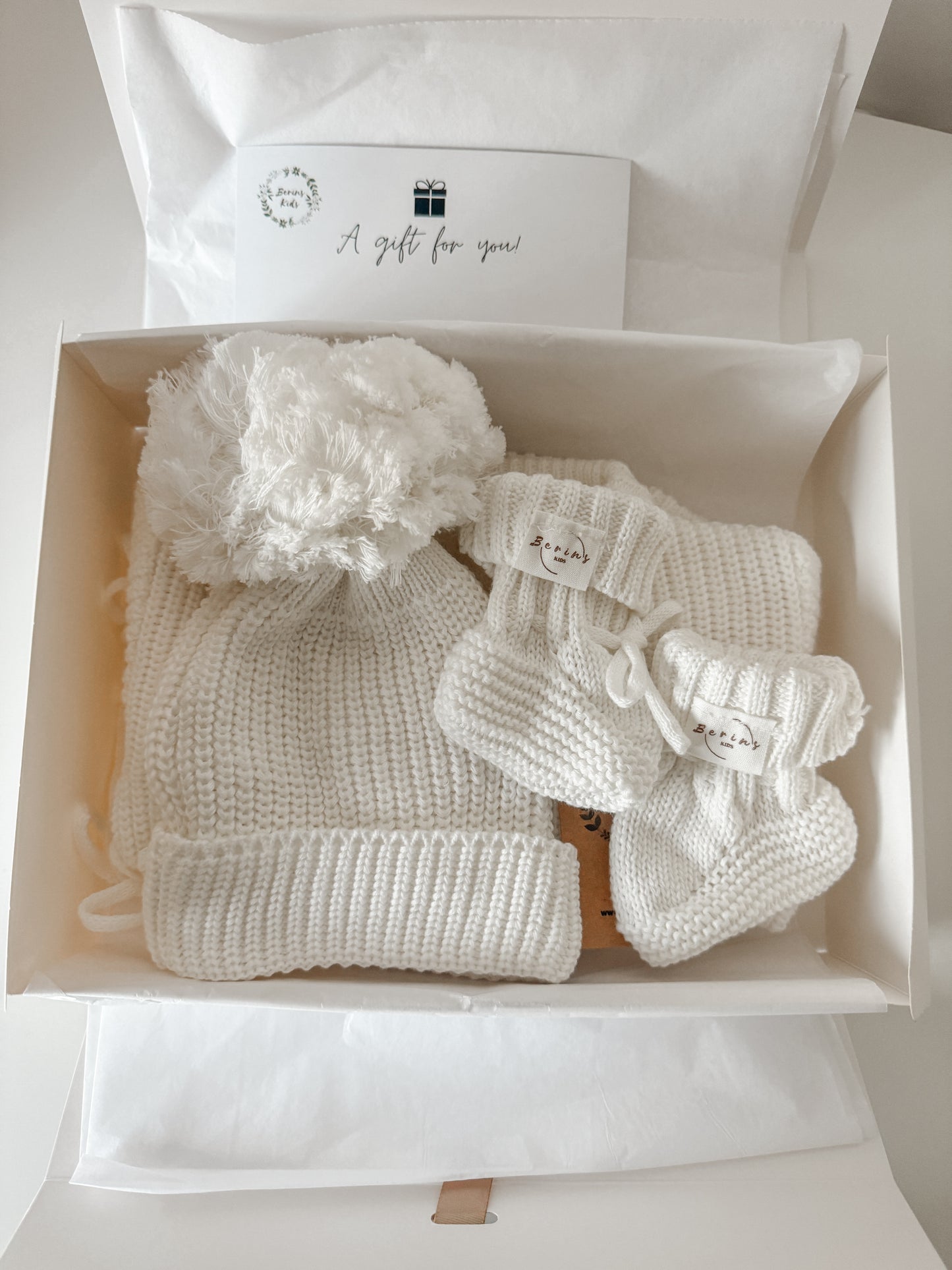 Unisex Baby Gift Hamper 100%Cotton Knit Set of 3 | Personalised Romper, Pom Pom Hat, Booties | Luxury Newborn Gift Set