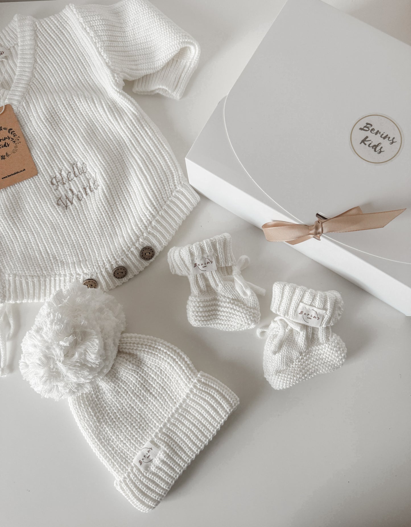 Unisex Baby Gift Hamper 100%Cotton Knit Set of 3 | Personalised Romper, Pom Pom Hat, Booties | Luxury Newborn Gift Set