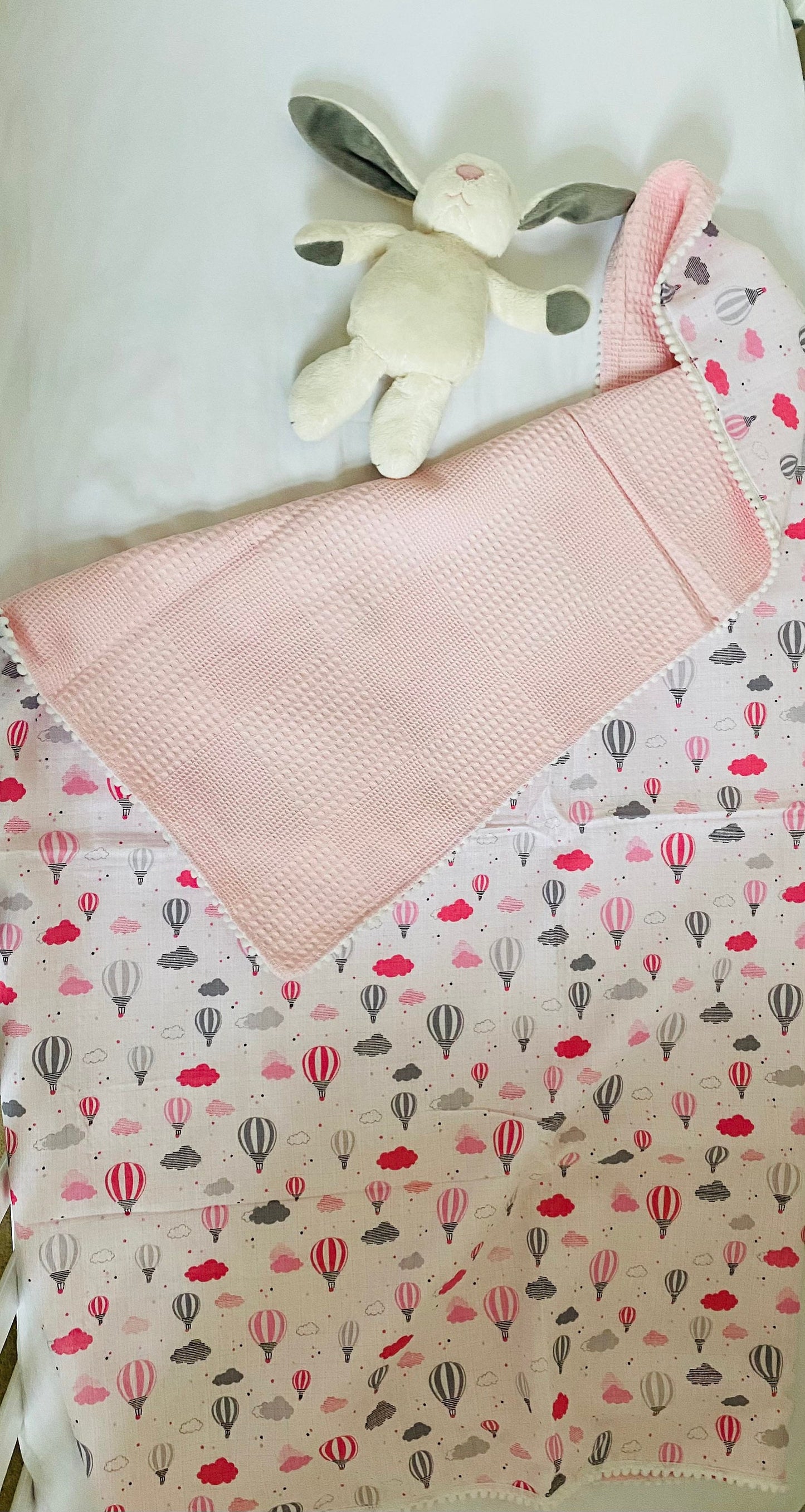 Large Double Sided 100% Cotton Pink Waffle and Pink Balloon Muslin Blanket with Pom Pom Trims 120x100cm