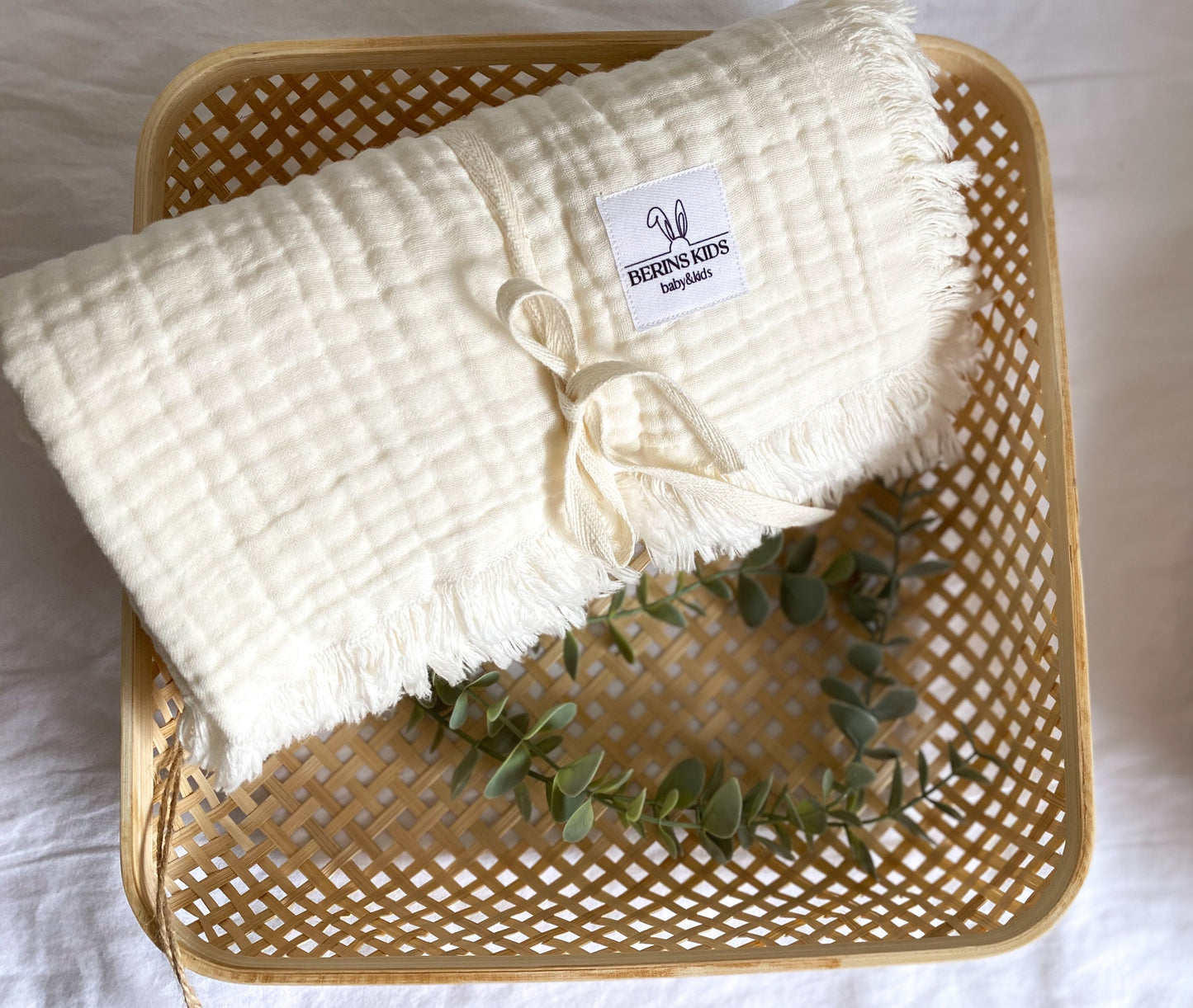 Soft Gauze Muslin Blanket 100% Cotton for Baby/Kids| Personalised Luxury Muslin Blankets 110x110cm