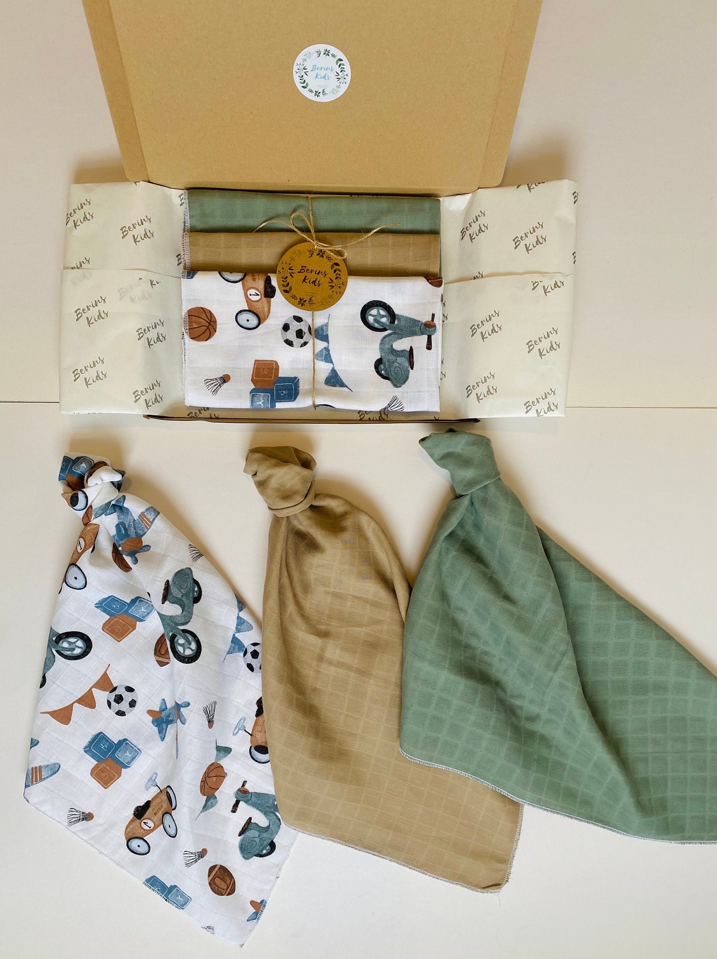 Green-Cars Muslin Squares 3 Packs, 50x50cm Baby Face Towel/Flannels for Bath| Baby Gift Set