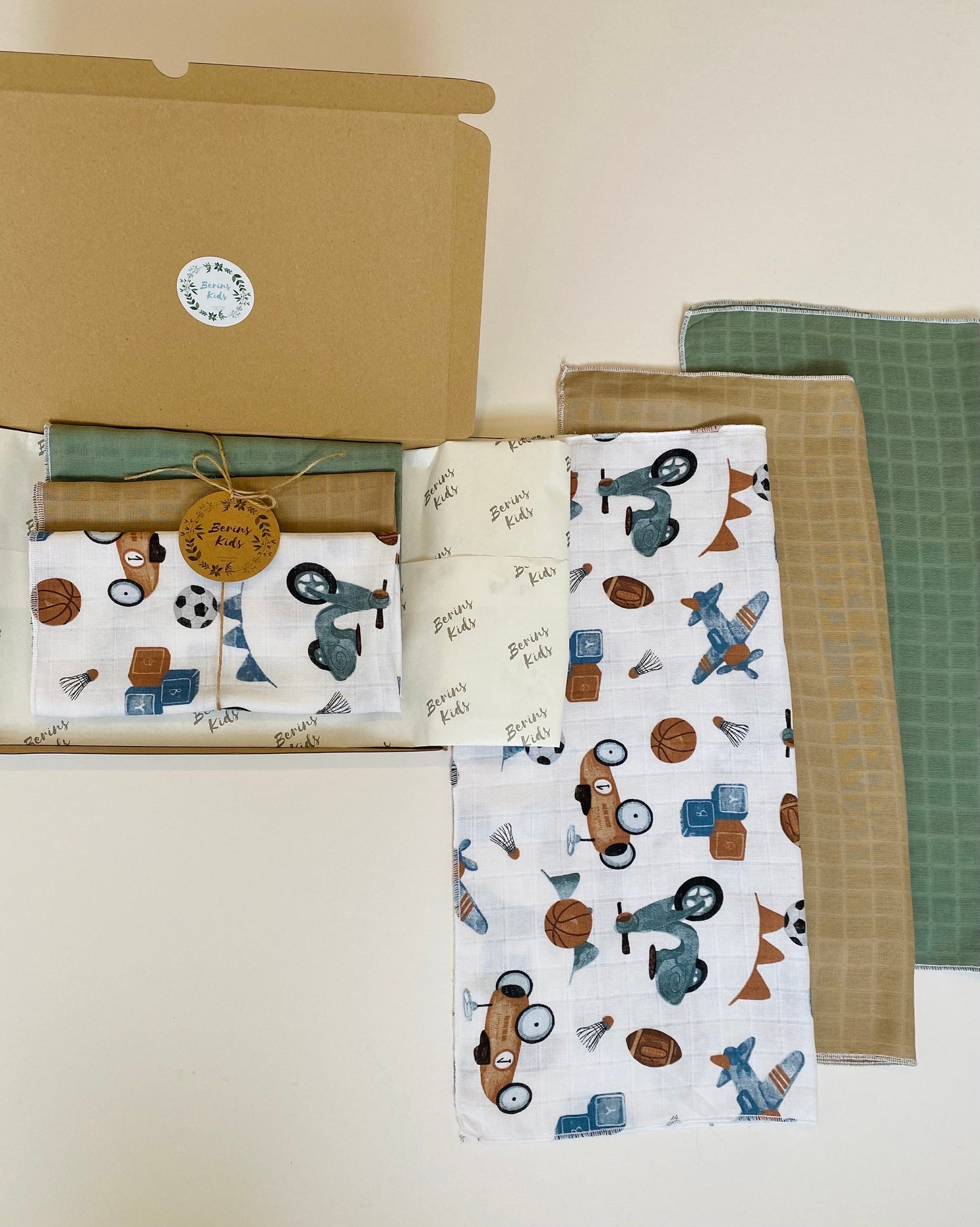 Green-Cars Muslin Squares 3 Packs, 50x50cm Baby Face Towel/Flannels for Bath| Baby Gift Set