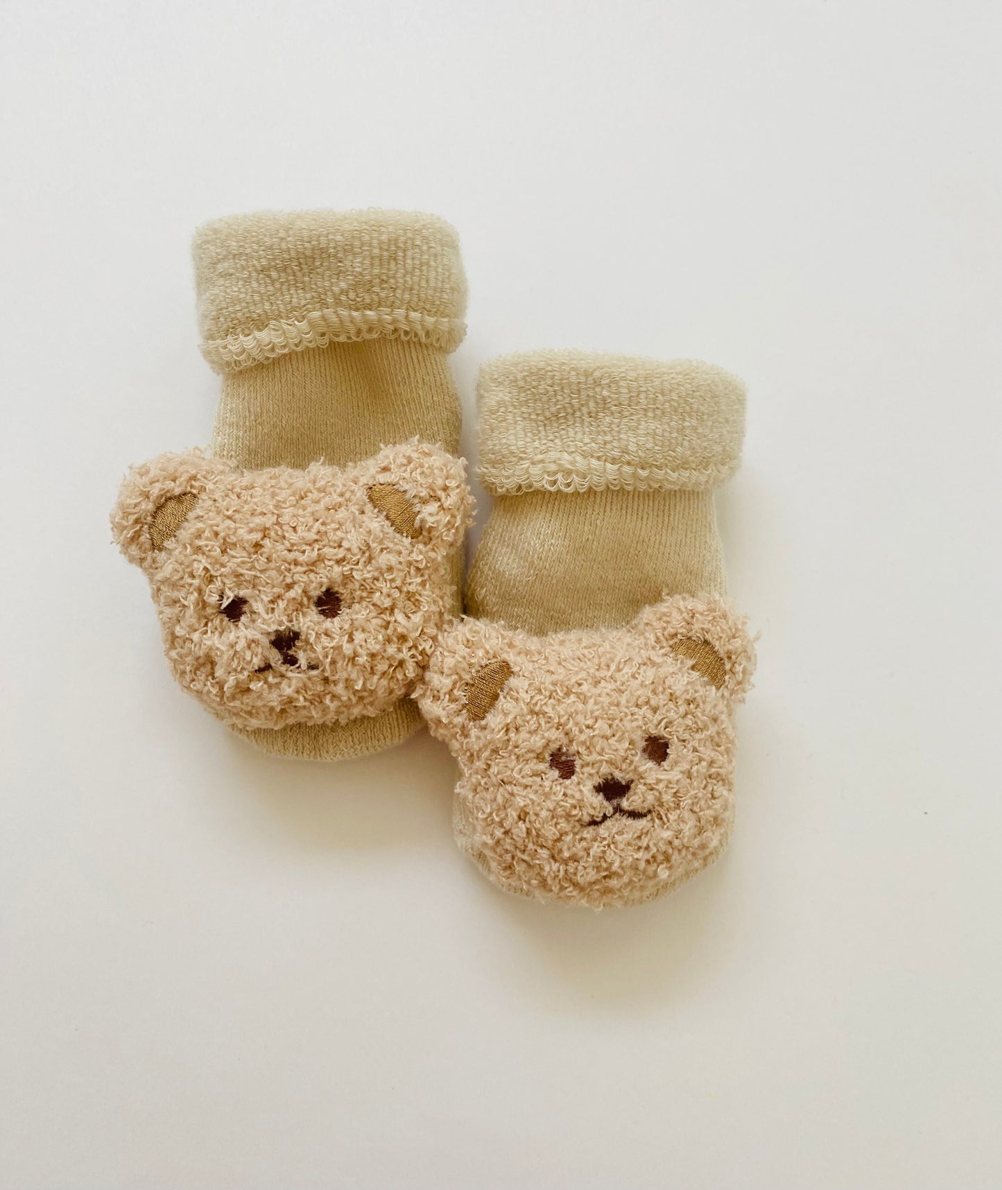 Newborn Bear Gift Set of 3| Personalised Milky White Cotton Romper, Beige Bear Socks, Wooden Name Announcement Disc